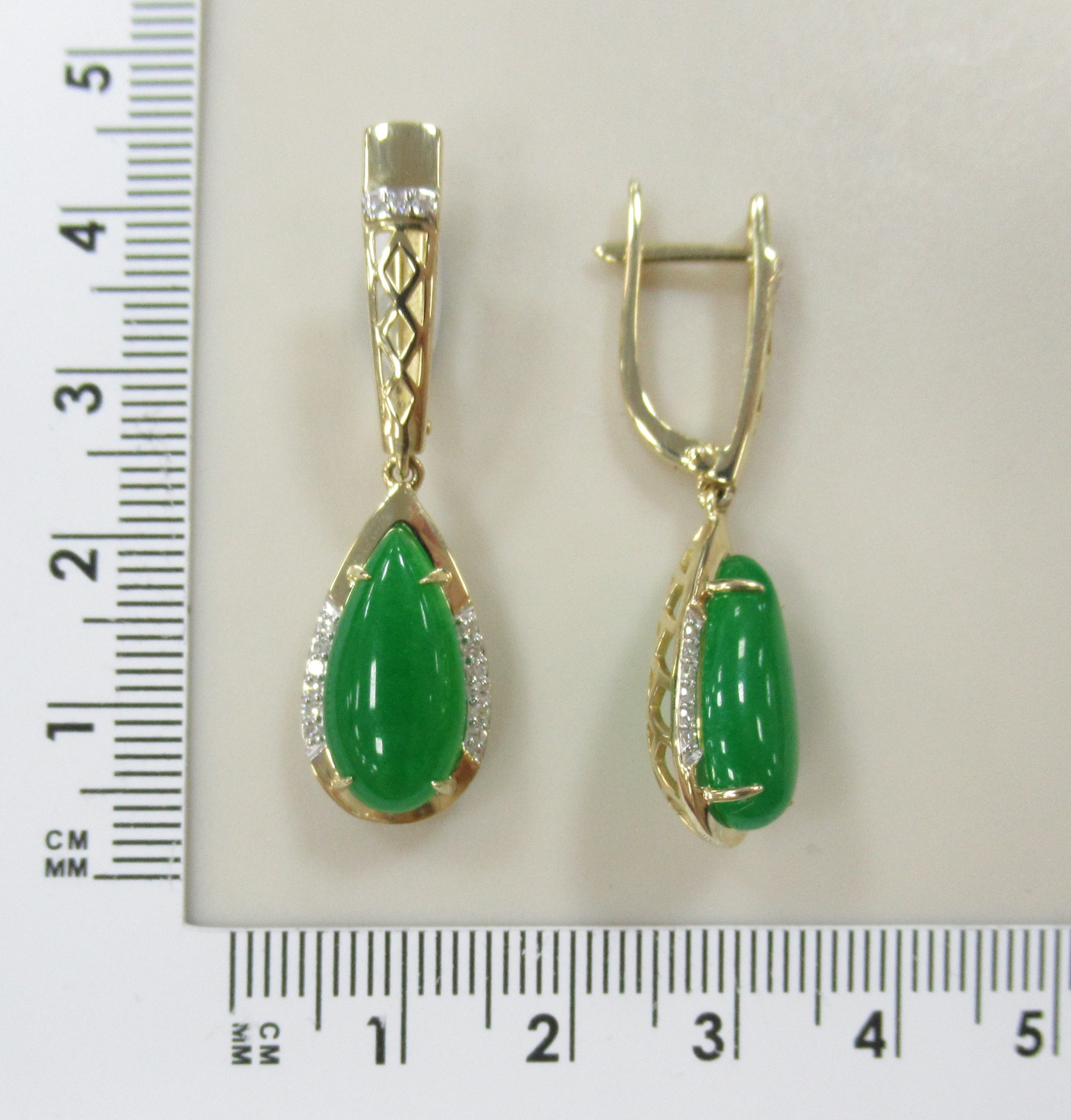 Серьги из желтого золота с жадеитами